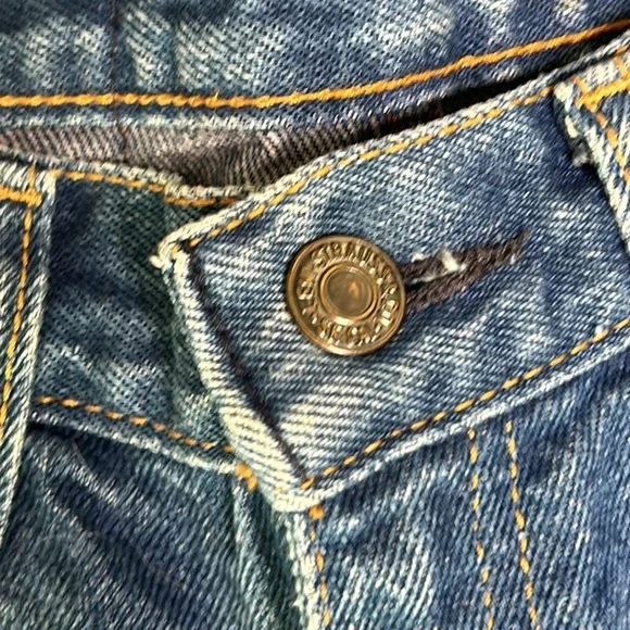 High Rise Denim Levi’s Jeans - Picture 8 of 10